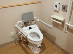 介助用トイレ設備
