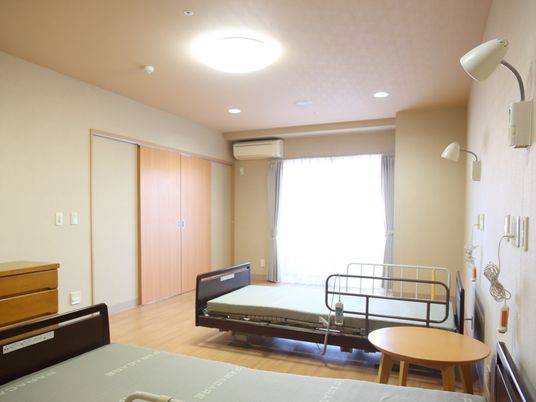 明るく広々とした居室