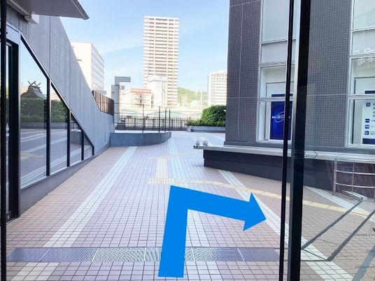建物外の通路  