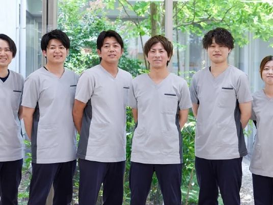 スタッフの集合スタッフイメージ  