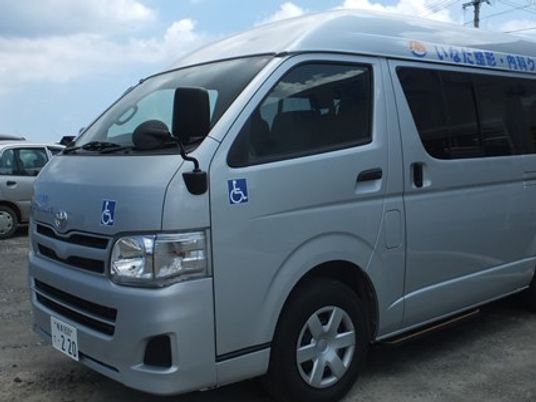 送迎車両の外観  