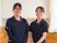 笑顔のスタッフ2人のラウンジ  