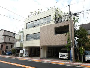 外観の建物正面  