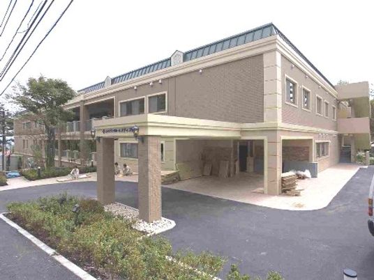 新築された施設の外観