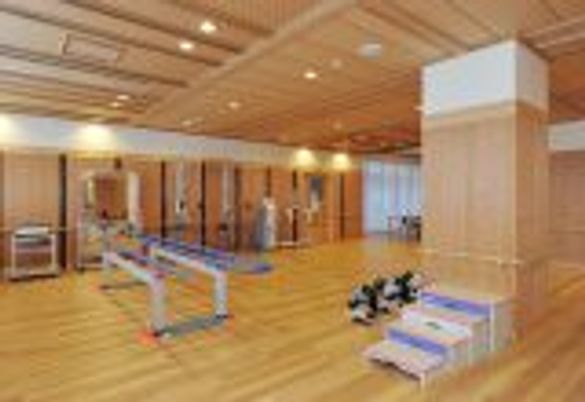 明るい居室の様子