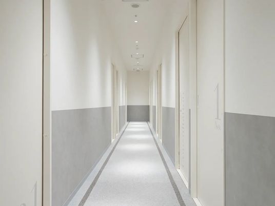 明るい廊下  