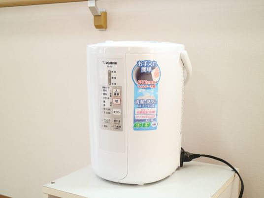 電気ポットのクローズアップ