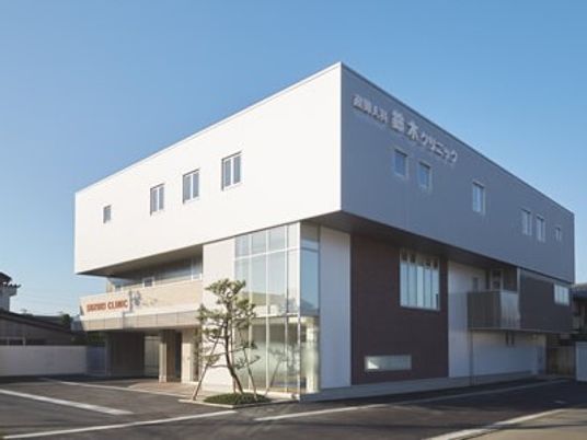 外観の建物前  