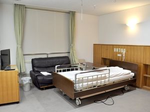 ベッドのある居室  