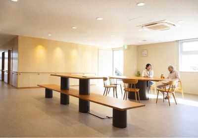 明るい空間のラウンジ