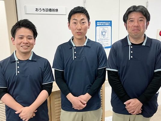 スタッフ3人の集合  
