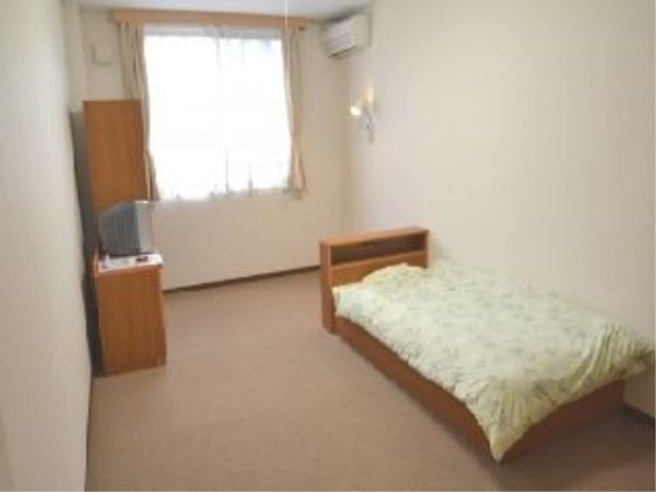 明るい居室の一角