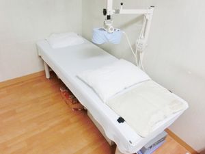 機能訓練用ベッドの部屋  