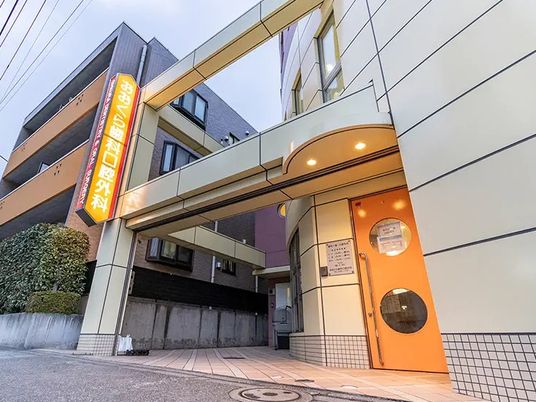 外観エントランス  