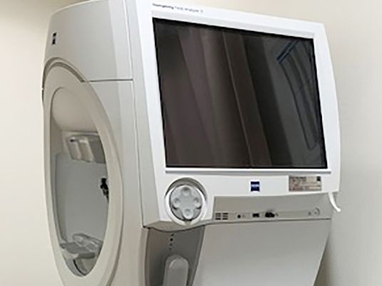 機器のある浴室  