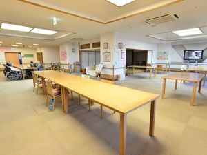 広々とした明るい多目的室