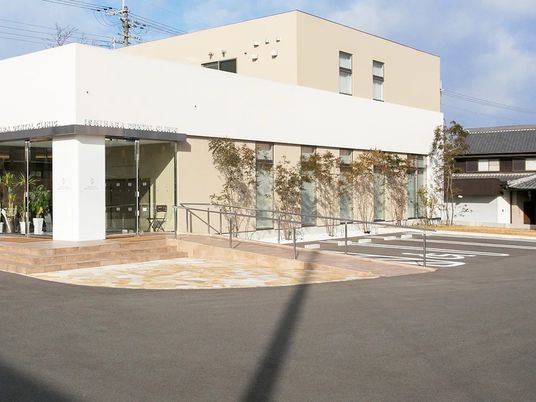 外観の建物正面  