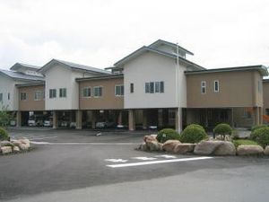 建物正面の外観  