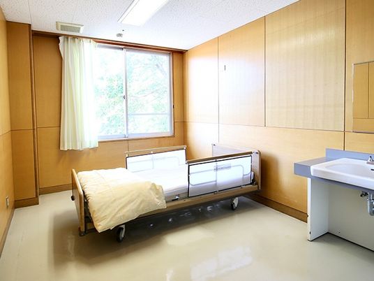 窓辺の居室  
