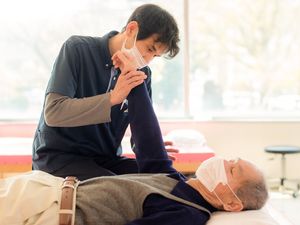 介助訓練の様子  