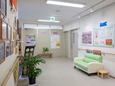  廊下の休憩スペース  
