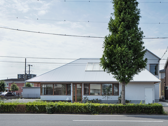 外観の建物正面  