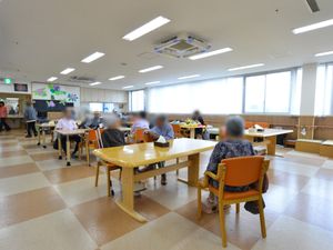 居住者が集う食堂