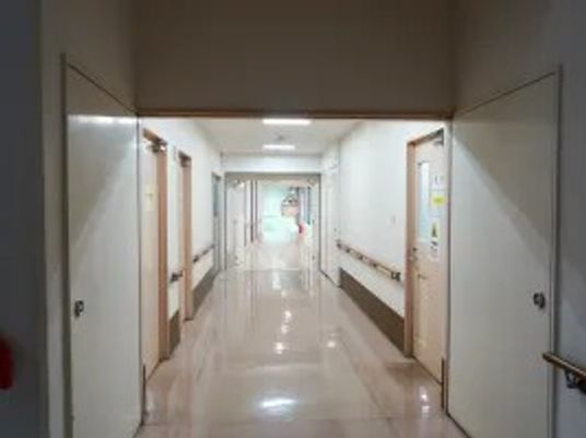 明るい廊下  