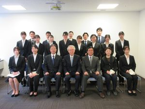 スタッフ集合の会議室  