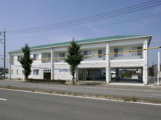 清潔感のある建物の外観
