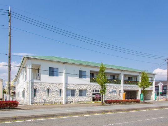 清潔感のある外観の建物 