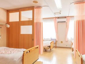 明るい居室  