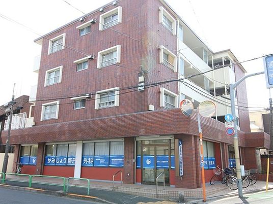 外観の建物正面  