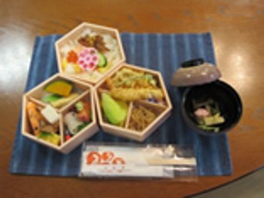 彩り豊かなお弁当セット