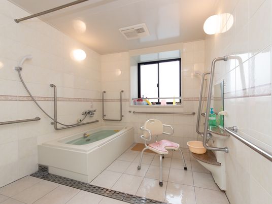 バリアフリー浴室設備