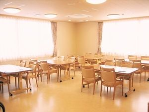 明るい空間の食堂