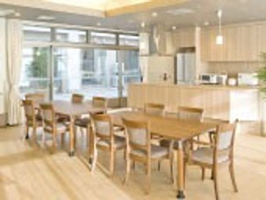 自然光のダイニング