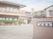 施設の外観と看板  