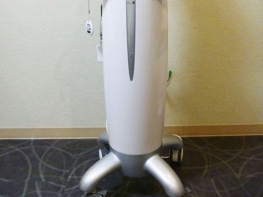 空気清浄機のある廊下  