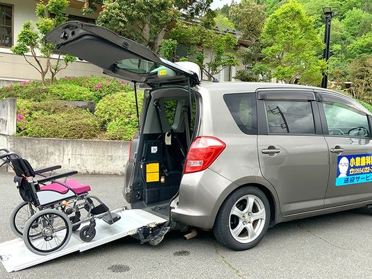 車いす対応送迎車  