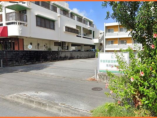 施設の外観と看板です  