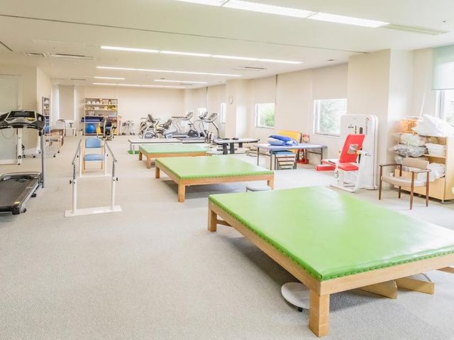 機能訓練室の運動器具  