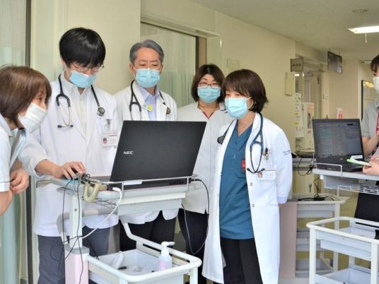 医療スタッフのカンファレンス  