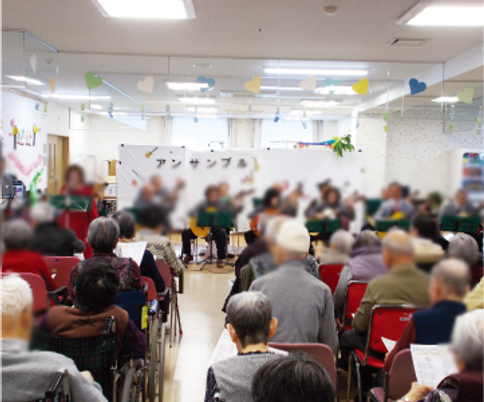 賑やかな集会イベントスペース  