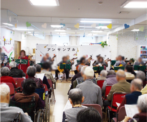 音楽会の様子ラウンジ