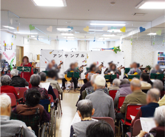 音楽会の様子ラウンジ
