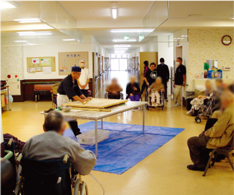 活動中の室内