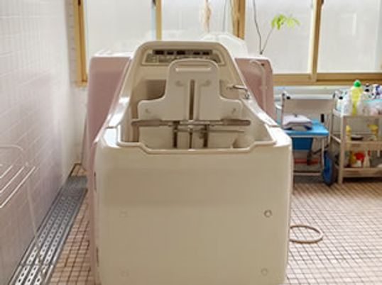 明るい浴室