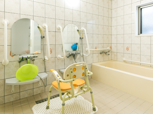 浴室の介助用椅子  