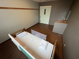 ベッドのある居室
